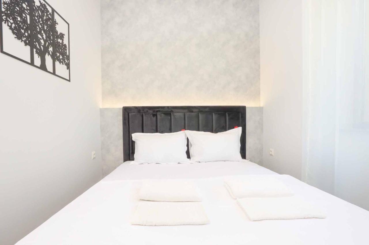 Stay Inn Apartments On Amiryan 26/4 エレバン エクステリア 写真