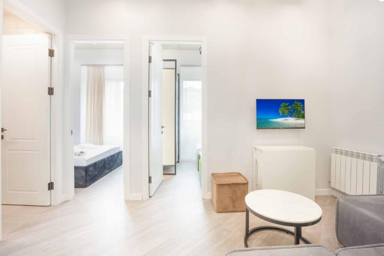 Stay Inn Apartments On Amiryan 26/4 エレバン エクステリア 写真