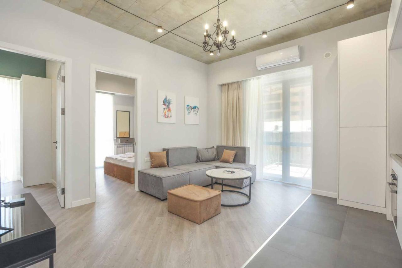 Stay Inn Apartments On Amiryan 26/4 エレバン エクステリア 写真