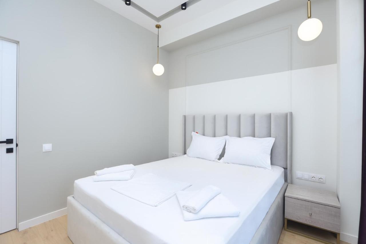 Stay Inn Apartments On Amiryan 26/4 エレバン エクステリア 写真