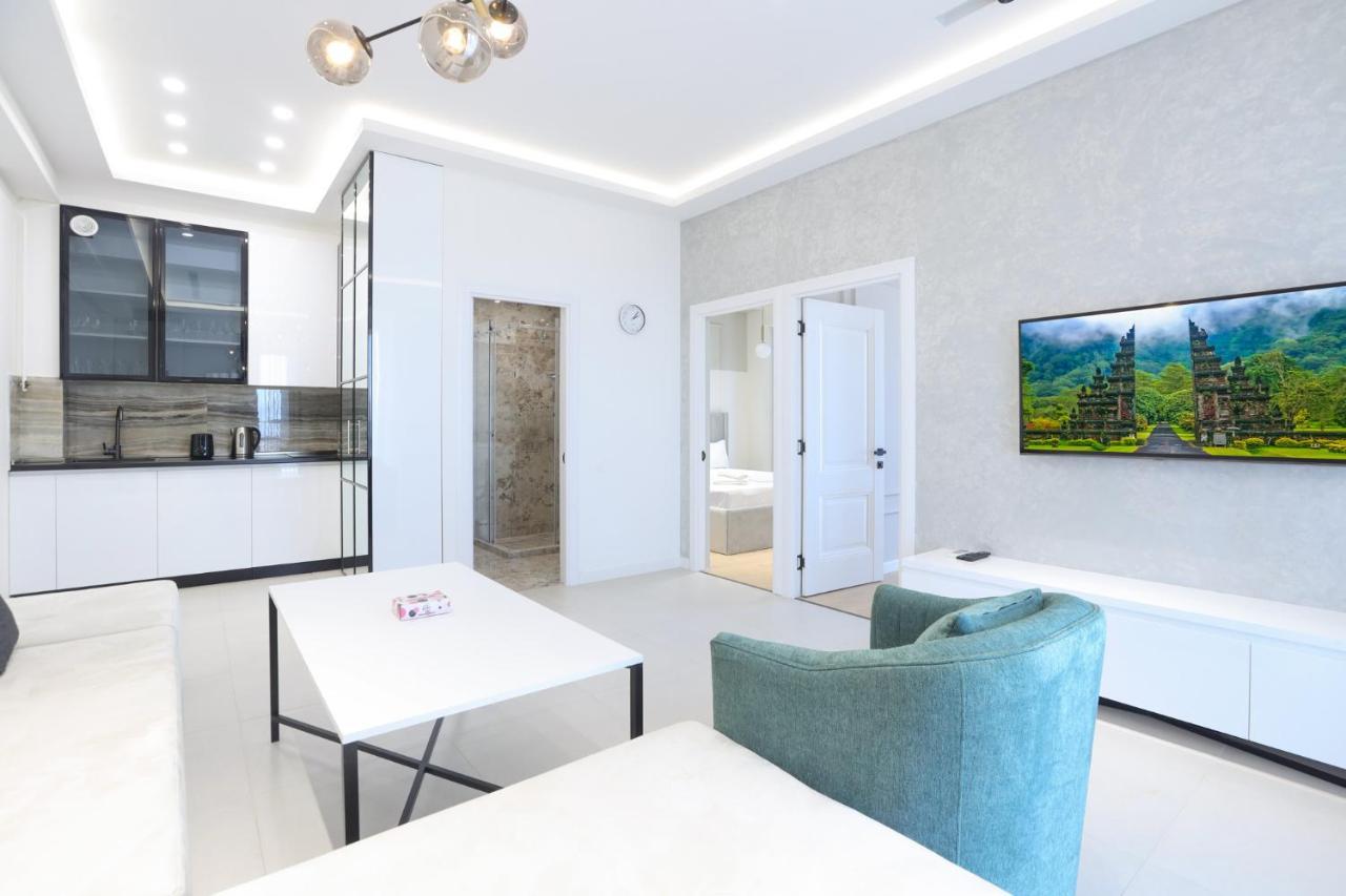 Stay Inn Apartments On Amiryan 26/4 エレバン エクステリア 写真