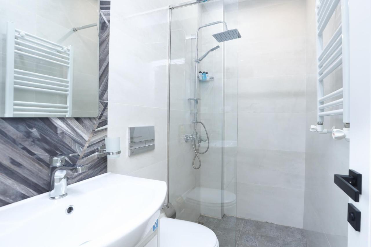 Stay Inn Apartments On Amiryan 26/4 エレバン エクステリア 写真